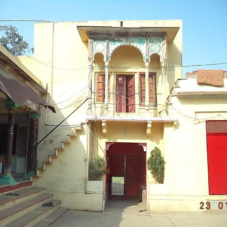 Shri Swami Sheetal Das Sewa Trust Varanasi Bagian luar foto