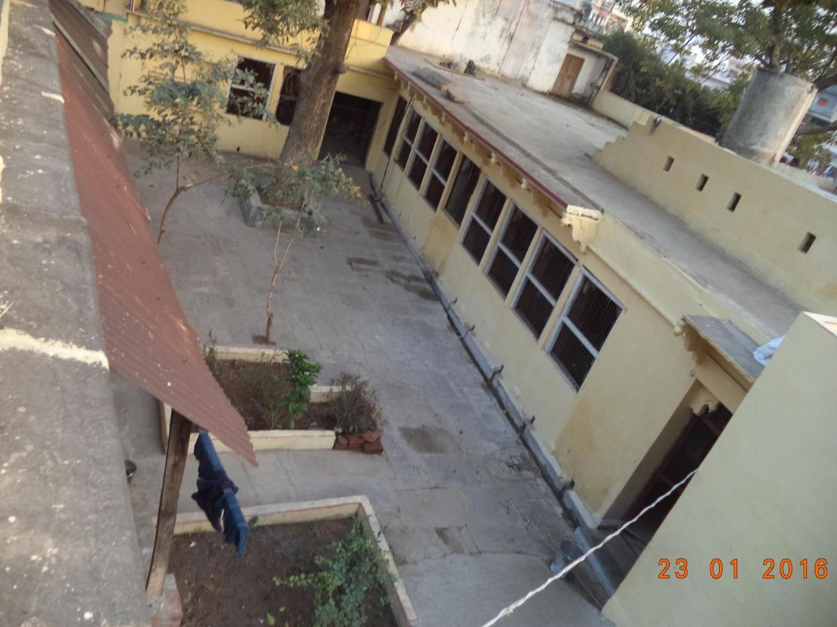 Shri Swami Sheetal Das Sewa Trust Varanasi Bagian luar foto