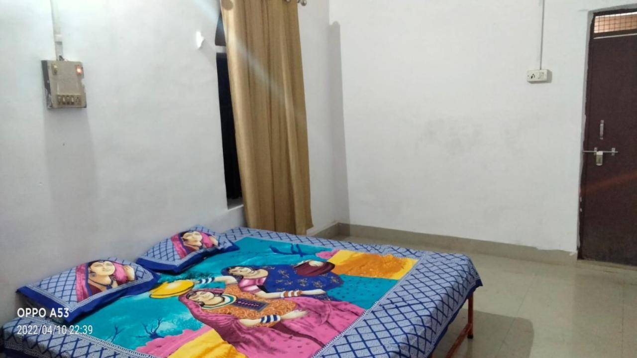 Shri Swami Sheetal Das Sewa Trust Varanasi Bagian luar foto
