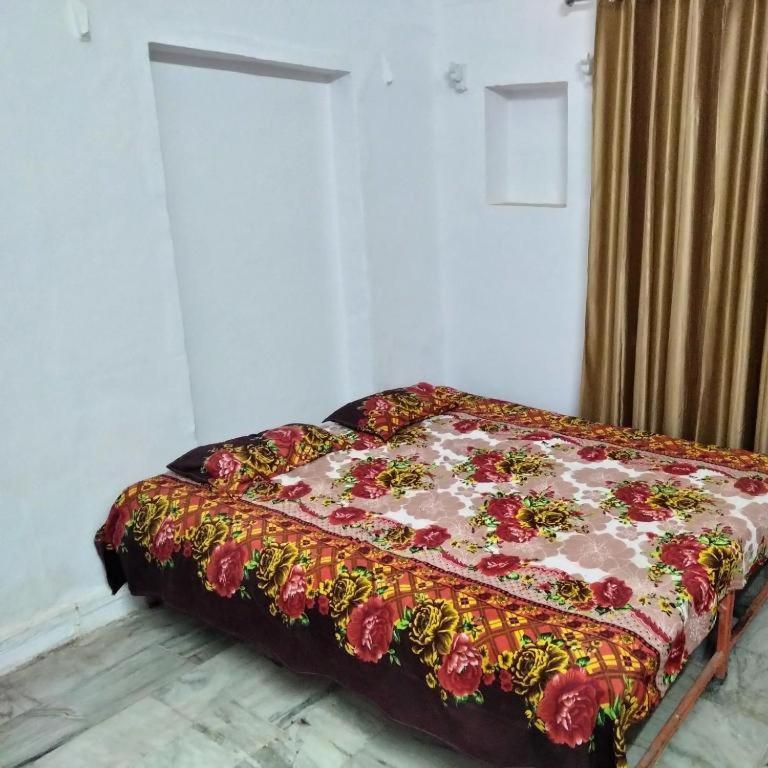 Shri Swami Sheetal Das Sewa Trust Varanasi Bagian luar foto