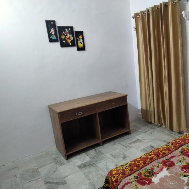 Shri Swami Sheetal Das Sewa Trust Varanasi Bagian luar foto