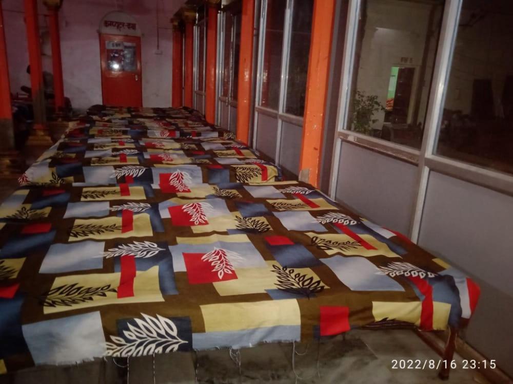Shri Swami Sheetal Das Sewa Trust Varanasi Bagian luar foto