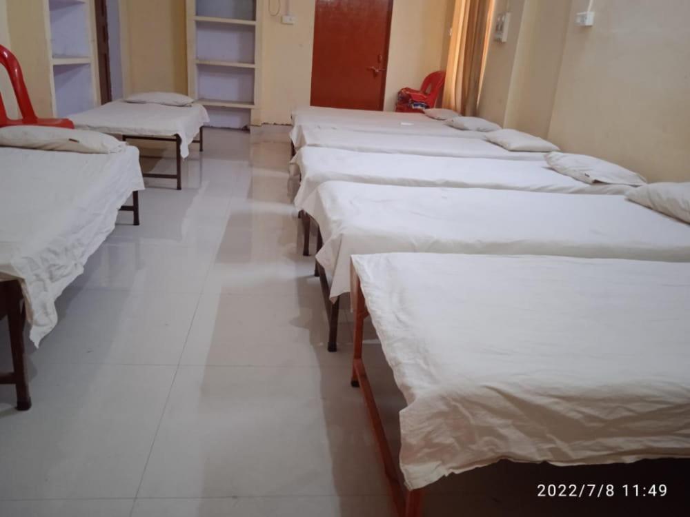 Shri Swami Sheetal Das Sewa Trust Varanasi Bagian luar foto