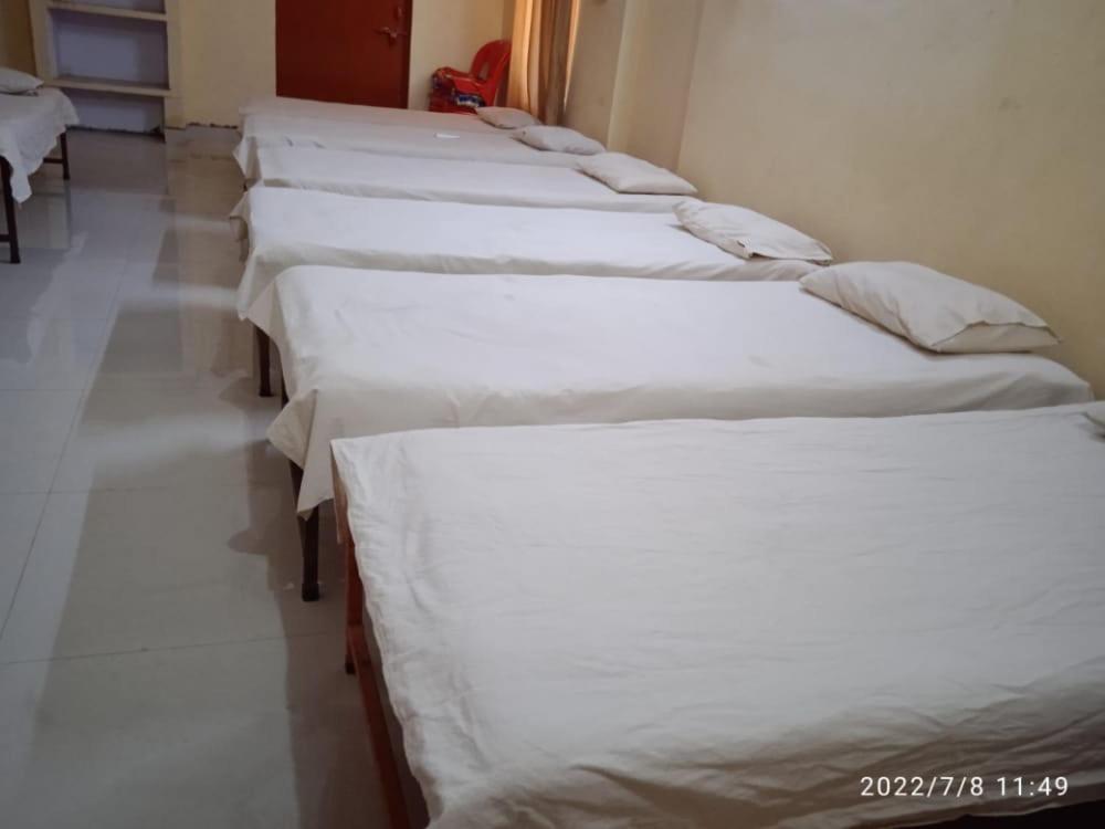 Shri Swami Sheetal Das Sewa Trust Varanasi Bagian luar foto