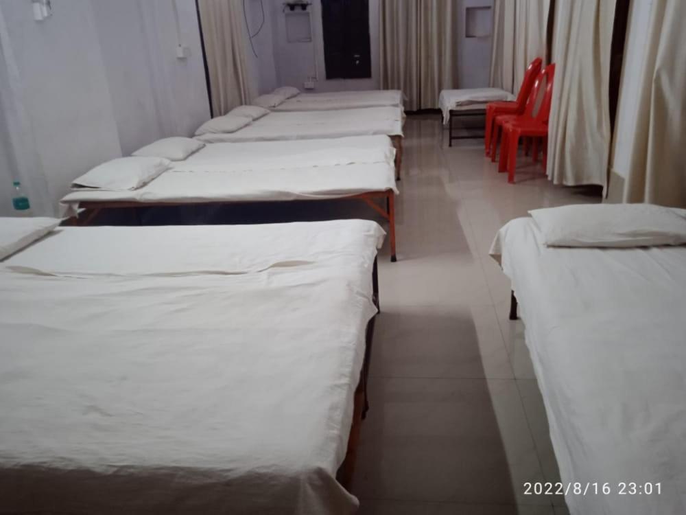 Shri Swami Sheetal Das Sewa Trust Varanasi Bagian luar foto